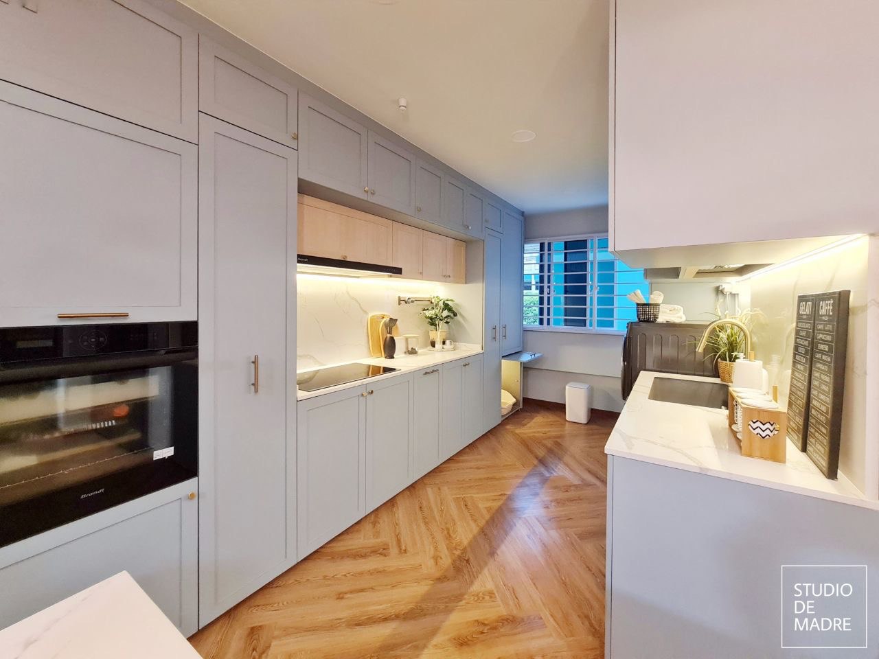 Floor-to-ceiling bespoke kitchen cabinetry by SDME Engineering